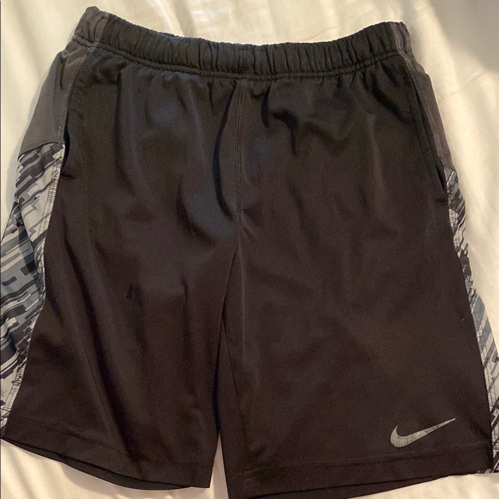 Nike boys Black Athletic Shorts.